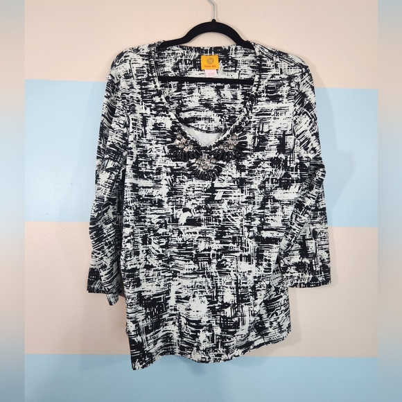 74. Ruby Rd Pattern Top With Embellished Neckline - Picture 5 of 7